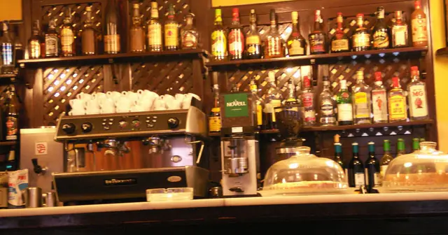 STARBAR Okinawa: Selling a Thriving Bar to Fund a Shabu-Shabu Chain — a “Strategic Fundraising” M&A