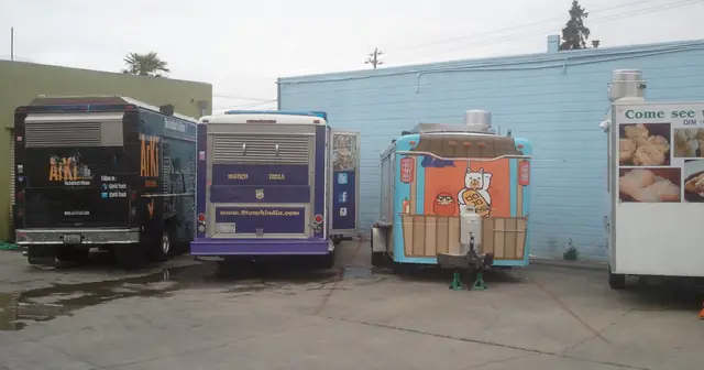 Month One Paid ¥400 an Hour: Four Months of Fully Disclosed Kitchen Car Sales — and the Fifth Month, When COVID Stopped Everything