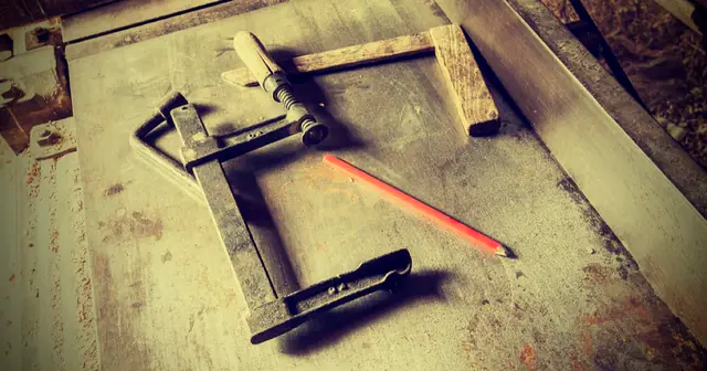 A resale side hustle's first-month take-home: ¥19,591. A DIY craftsman's full 5-month record of ¥730,000 in sales, ¥170,000 in profit