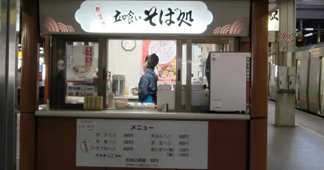 He left a company after 40 years to take over a 21-seat soba shop: an ¥8 million renovation, and half the customers were regulars from the old shop within 2 months of opening
