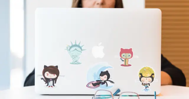 Pckgr: $83,000 a Month from One Narrow Intune Pain Point, Built with No Code
