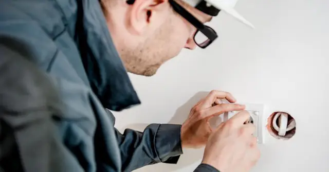 Shopify App Portfolio Plug in Useful, 37,000 Users, Sold to SureSwift: An App Business Built by "The SEO Guy"