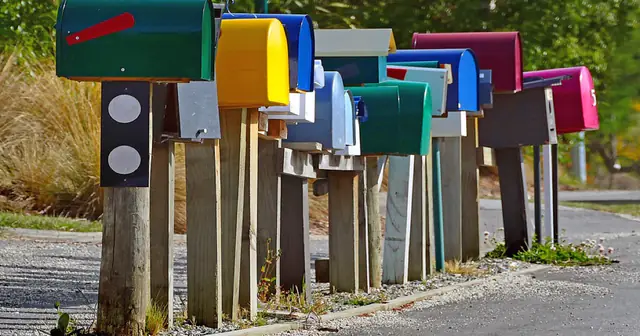 Newsletter Referral Tool SparkLoop Sells to ConvertKit: The Exit for Whoever Holds "Your Customers' Customers"