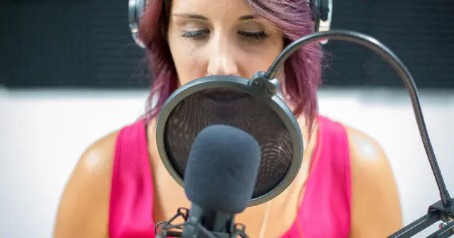 Transistor: From $33 in First-Month Revenue to $1M ARR — the “Calm Company” Approach to Podcast Hosting