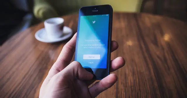 Tweet Hunter: A $10M Exit 18 Months After MVP — and the Founder Regrets It. Taplio and the Earnout Lesson